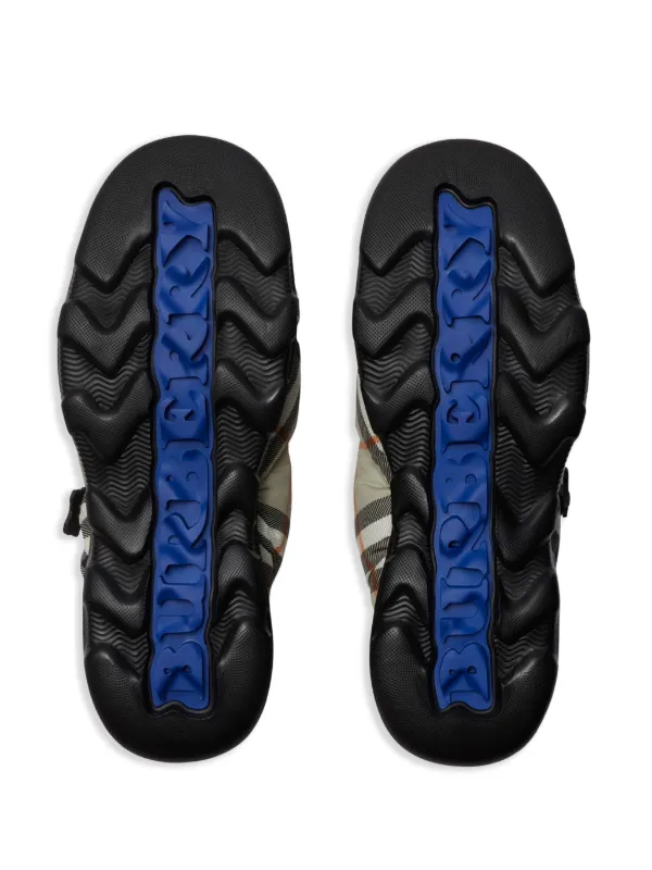極美品 希少 BURBERRY 馬車 ゴールド ブローチ バッジ バーバリー