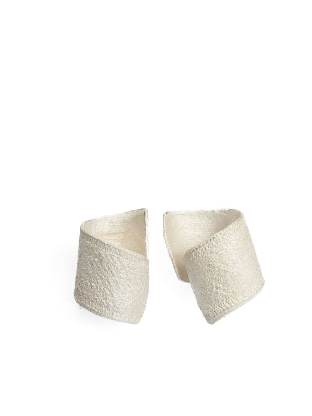 Detaj Textured Ear Cuffs In White