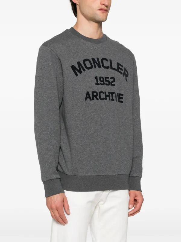 Moncler フロックロゴ スウェットシャツ | グレー | FARFETCH JP
