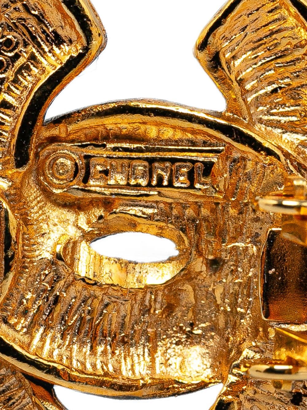 CHANEL Pre-Owned 1970-1980 CC gevoerde oorclips - Goud