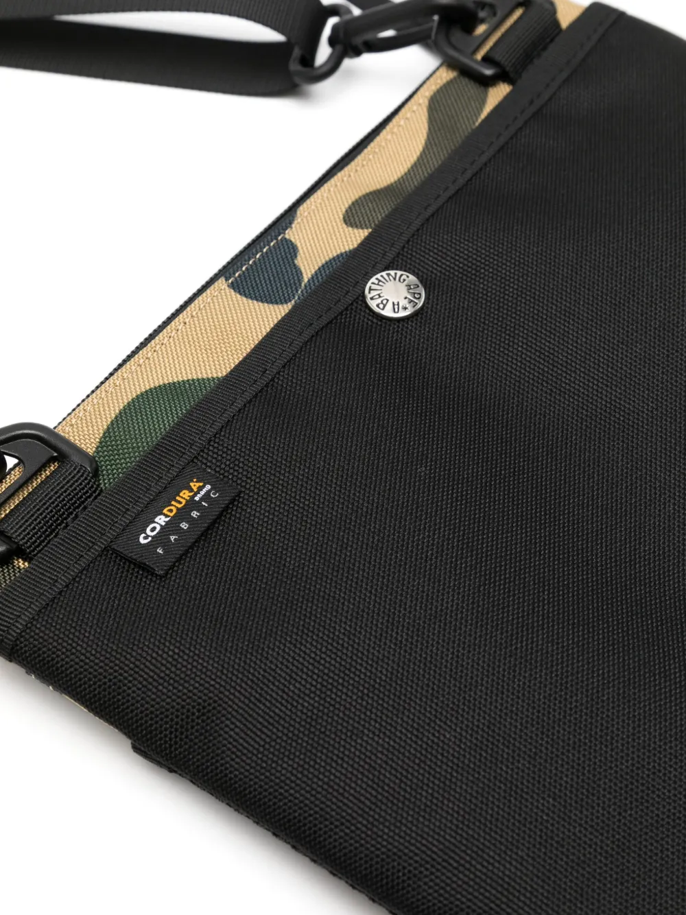 A BATHING APE Messengertas met camouflageprint Beige