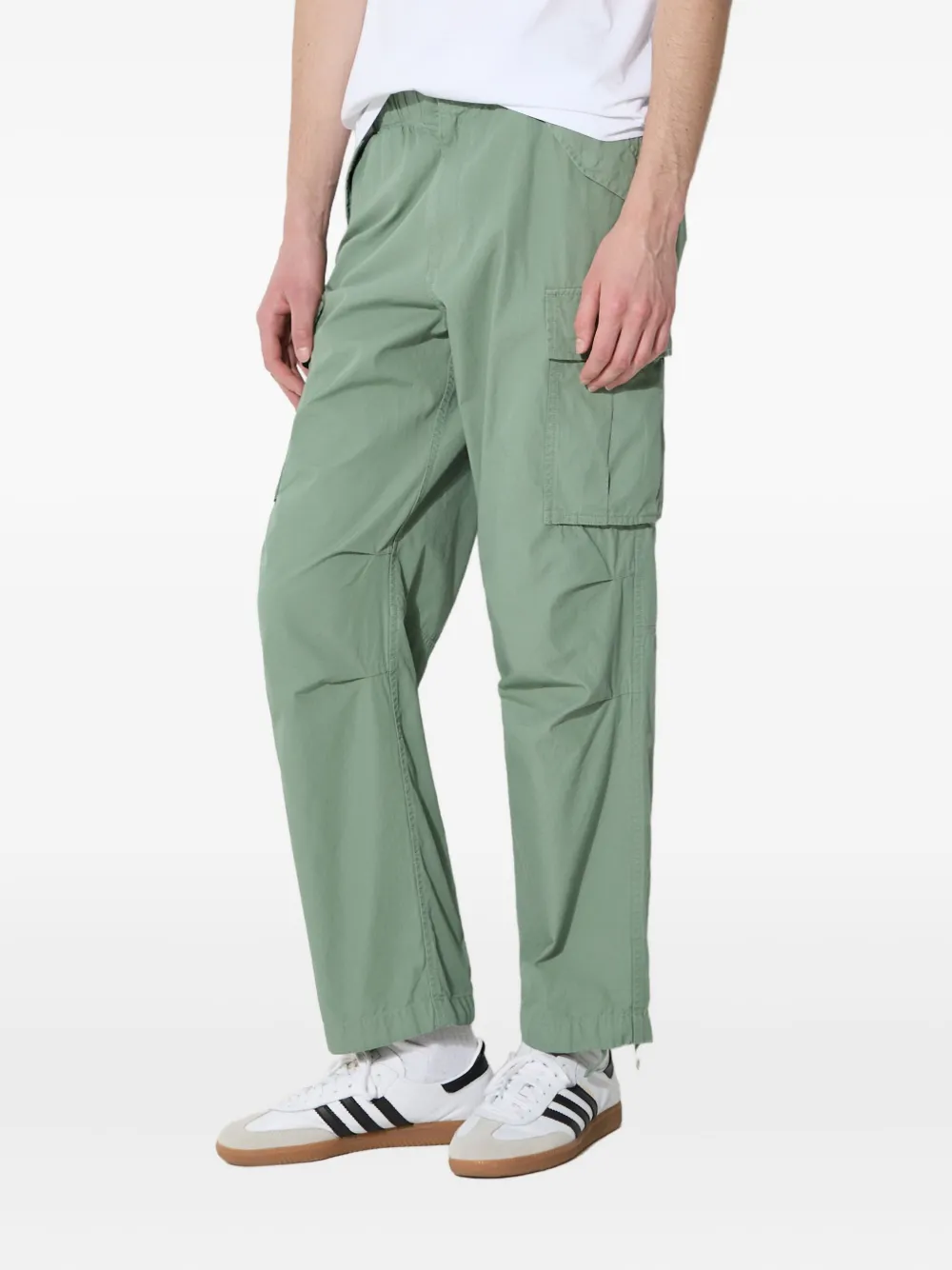 This Is Never That Broek met cargo zak Groen