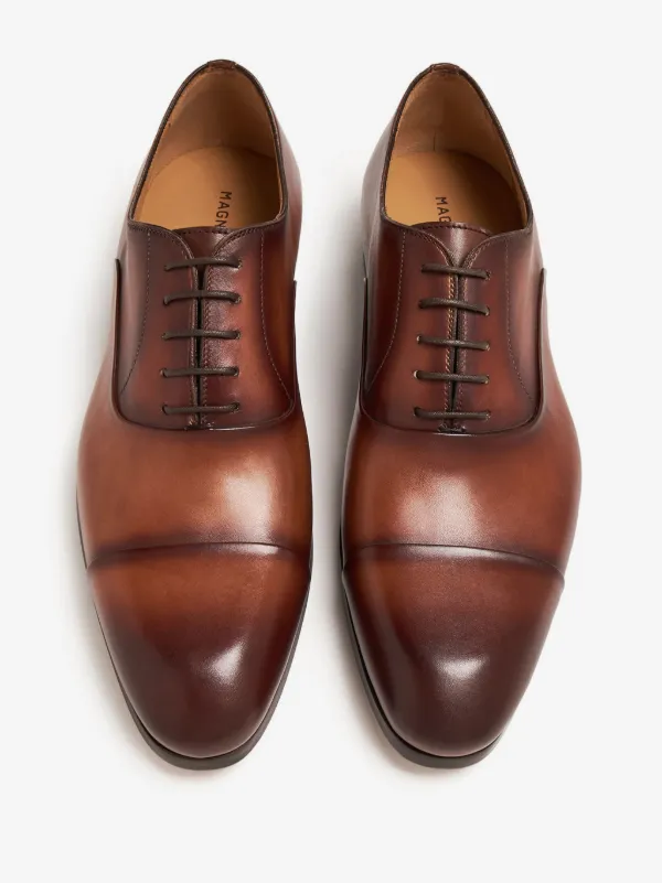 magnanni dress shoes Hawkins Oxford meticulously designed and embossed with the Magnanni Seleccion logo Magnanni Leather Oxford Shoes -