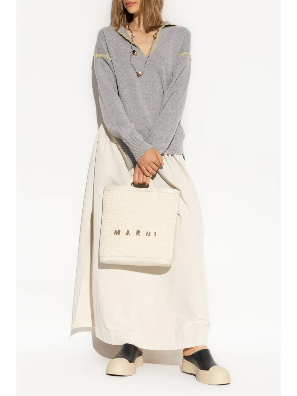 Marni asymmetric v-neck knitted sweater - Grijs