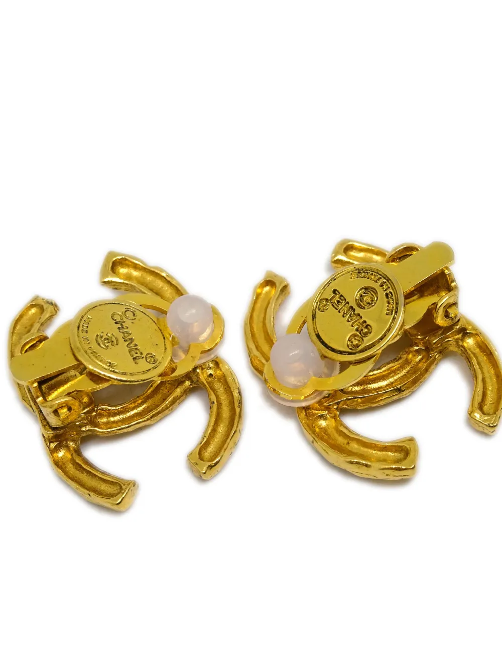 Pre-owned Chanel 1990-2000s Cc Clip-on Earrings In Gold