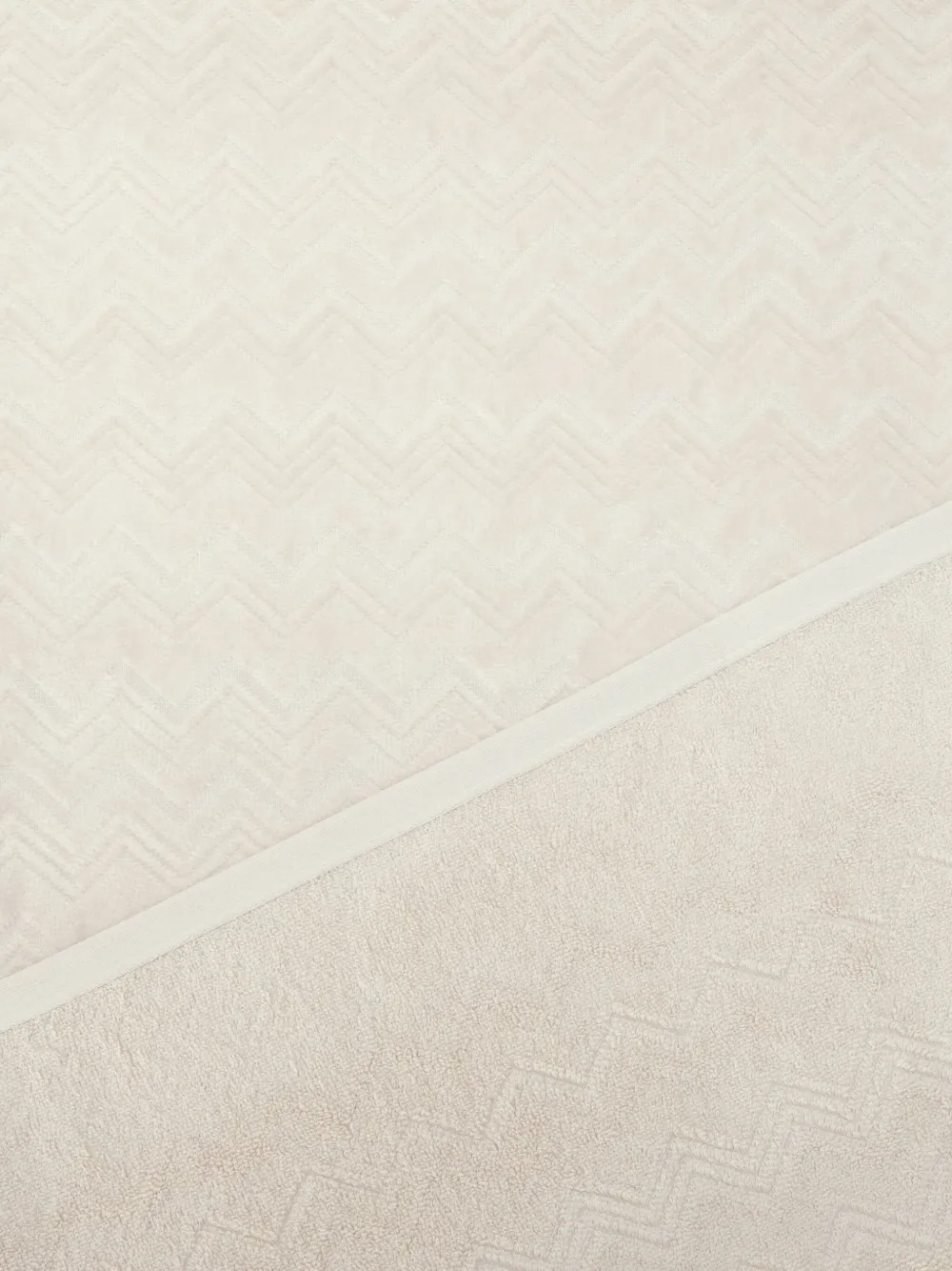 Missoni Home chevron-pattern bath towel (100cm x 150cm) | Towels & Bath Robes | Image 2