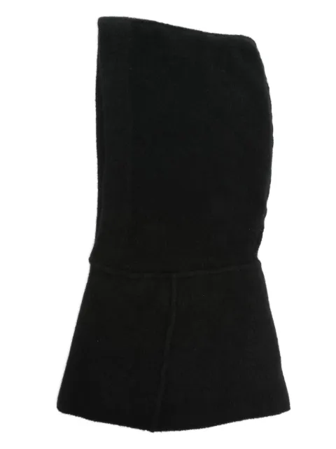 Isabel Benenato cuello con capucha
