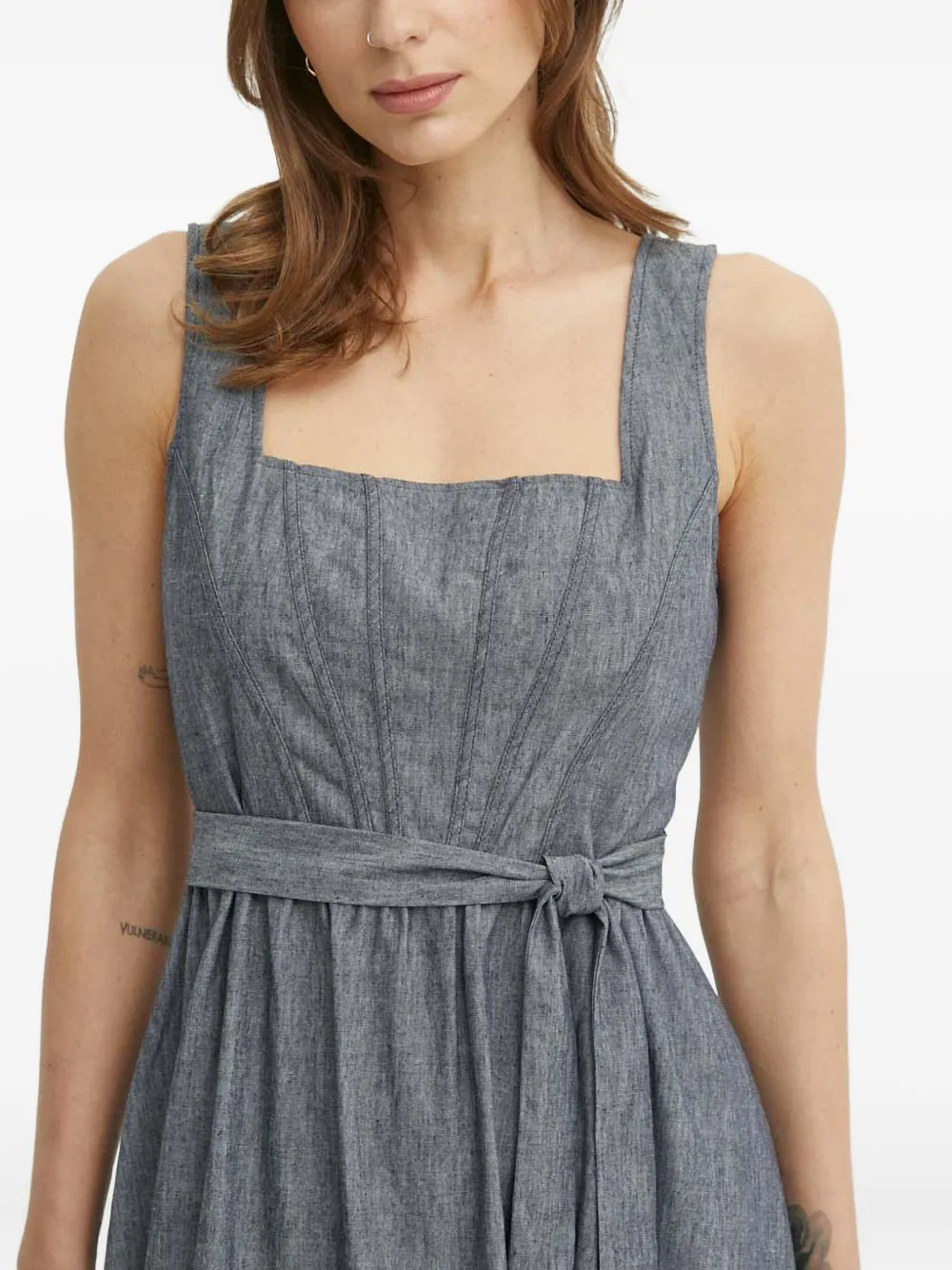 DKNY Midi-jurk met gestrikte taille en vierkante hals Grijs