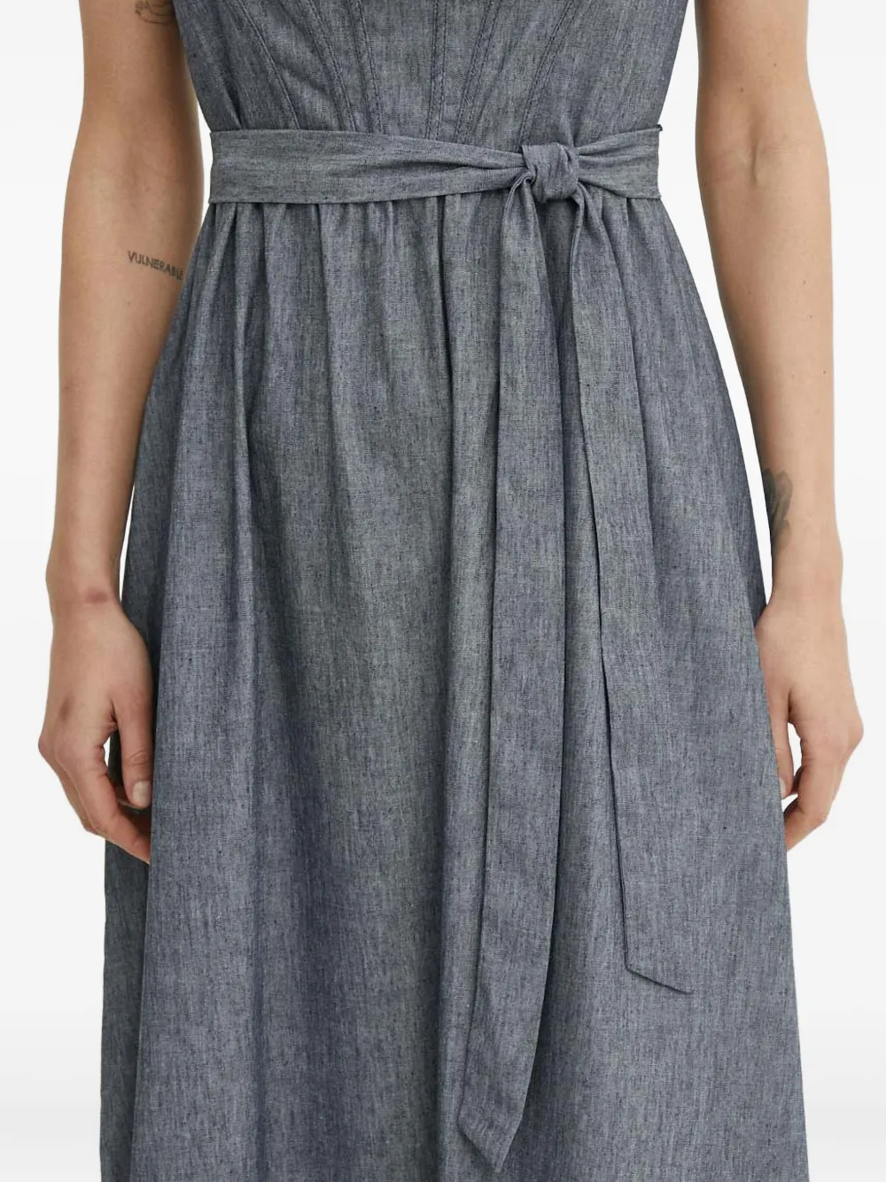 DKNY Midi-jurk met gestrikte taille en vierkante hals Grijs