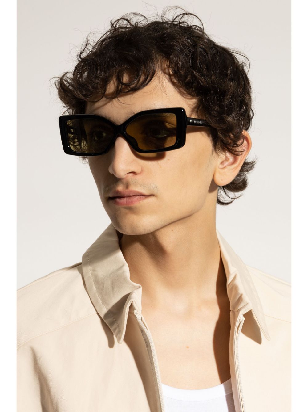 Shop Jacquemus X Linda Farrow Les Lunettes Spiaggia Sunglasses In 黑色