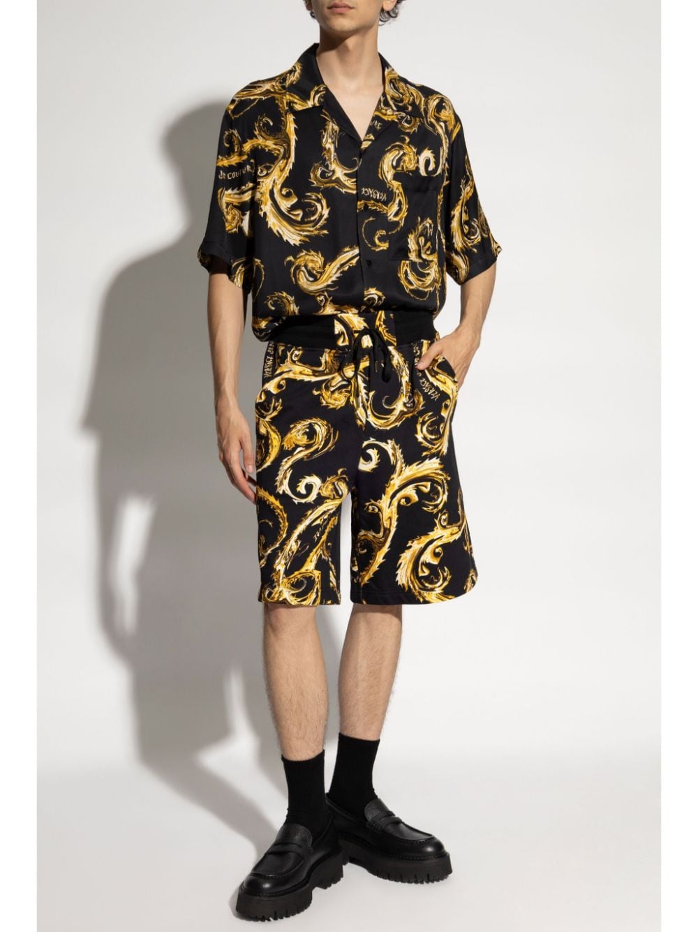 Versace Jeans Couture Chromo Couture-print shorts - Zwart