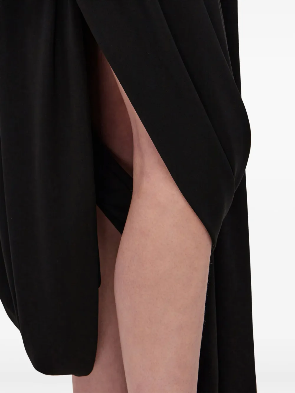 Ferragamo Jurk met col en tulpdesign Zwart