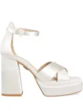 Buffalo Bonny Cross sandals - White