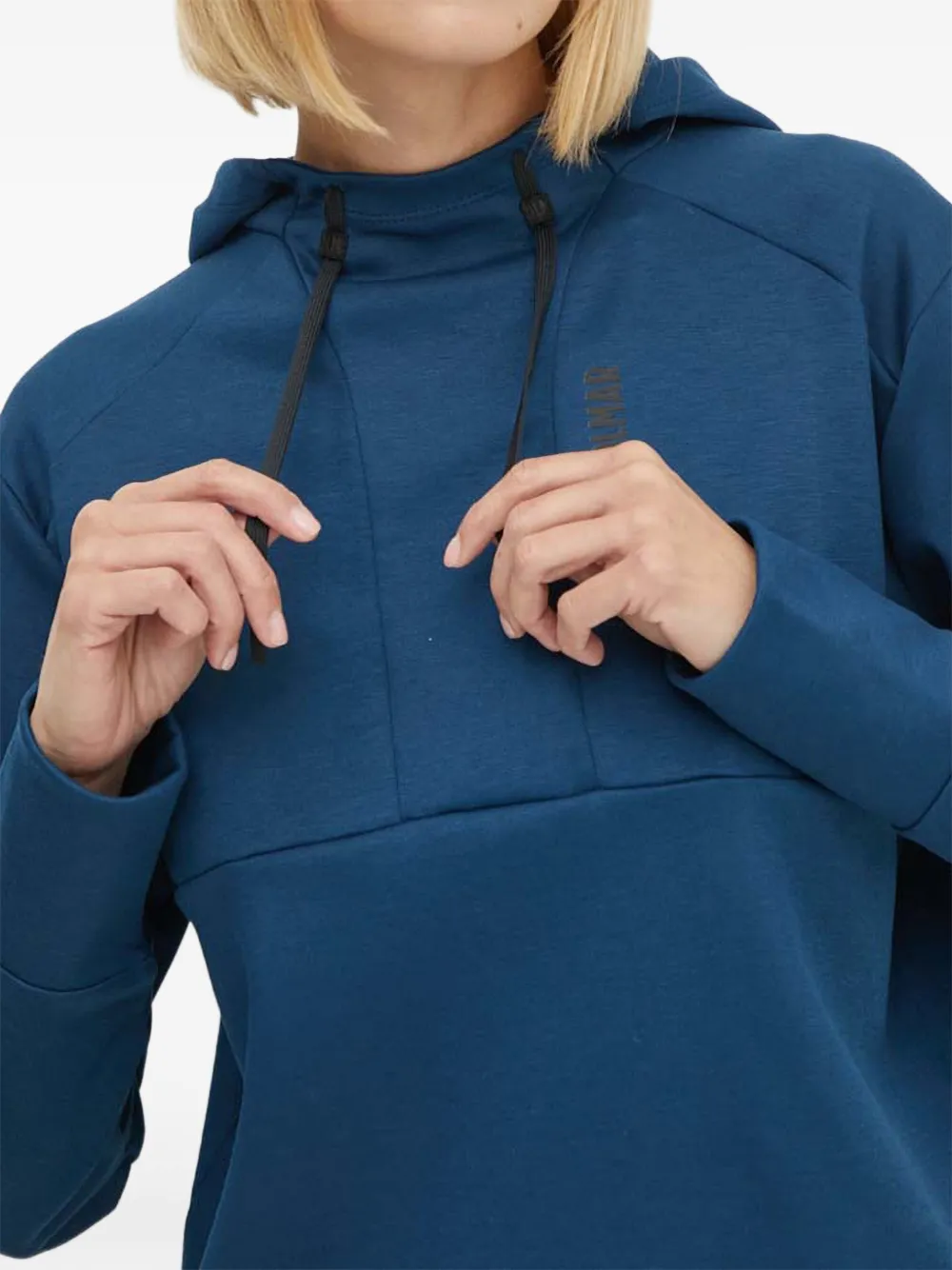 Logo-Detail Long-Sleeved Hoodie