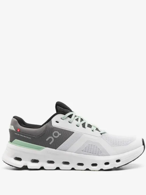 On tenis Cloudrunner 2