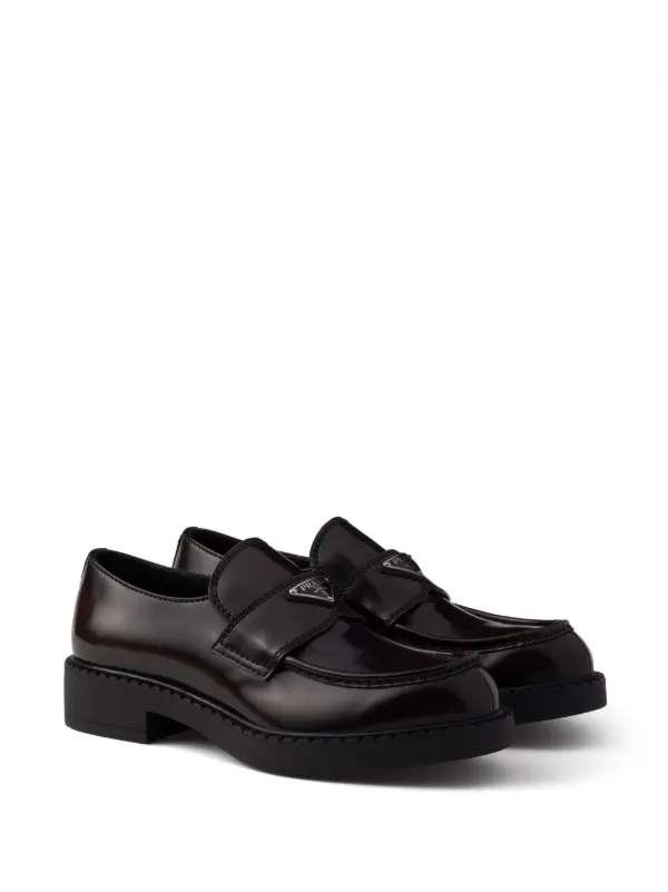 ローファー・オックスフォード PRADA LOGO LOAFERS Prada Leather Triangle Logo Loafers | Neiman Marcus