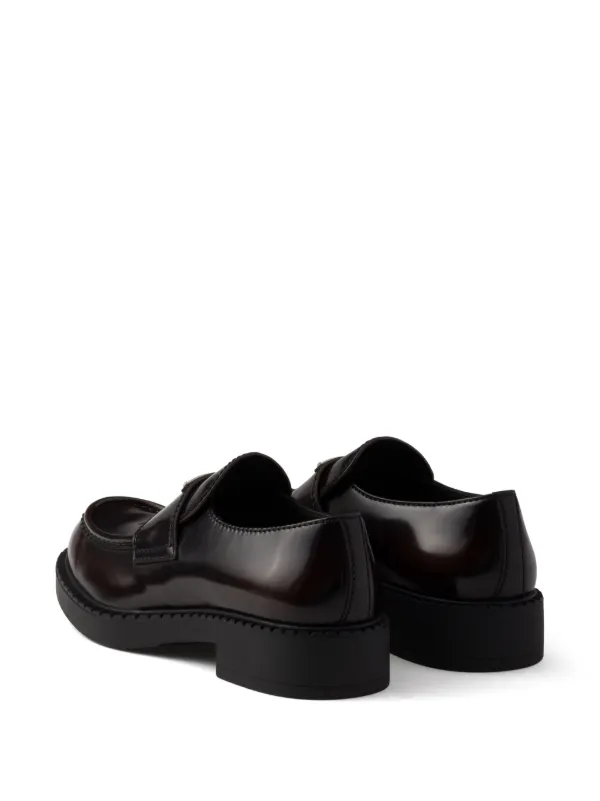 【PRADA】25SS レザー フィッシャーマン ミュール ロゴ入り 牛革 Prada レザーミュール | ブラック | FARFETCH JP