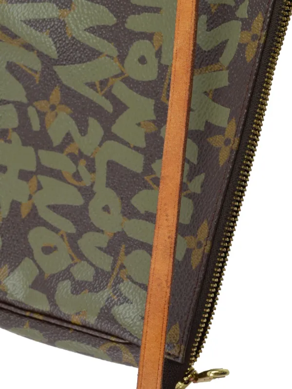 Louis vuitton graffiti pochette hotsell