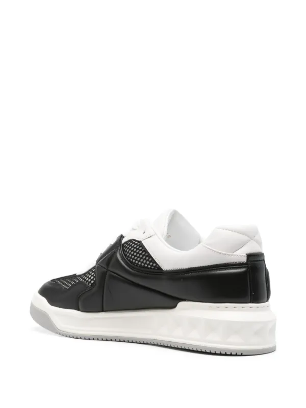 【VALENTINO GARAVANI】ロックスタッドスニーカー Valentino Garavani ロックスタッズ スニーカー | ブラック