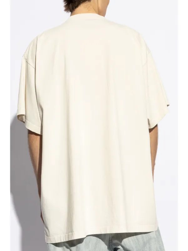 希少【BALENCIAGA】 メタルBBステンシルオーバーサイズ Tシャツ Balenciaga Metal BB Stencil T-Shirt Oversized | Saks Fifth