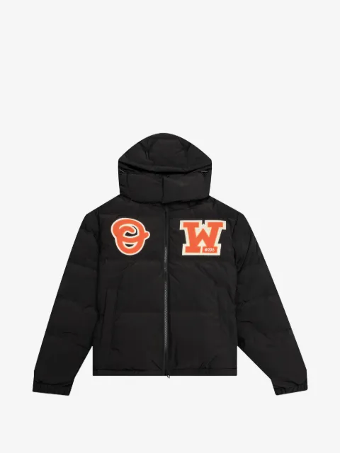 Off-White chamarra capitonada con parche del logo