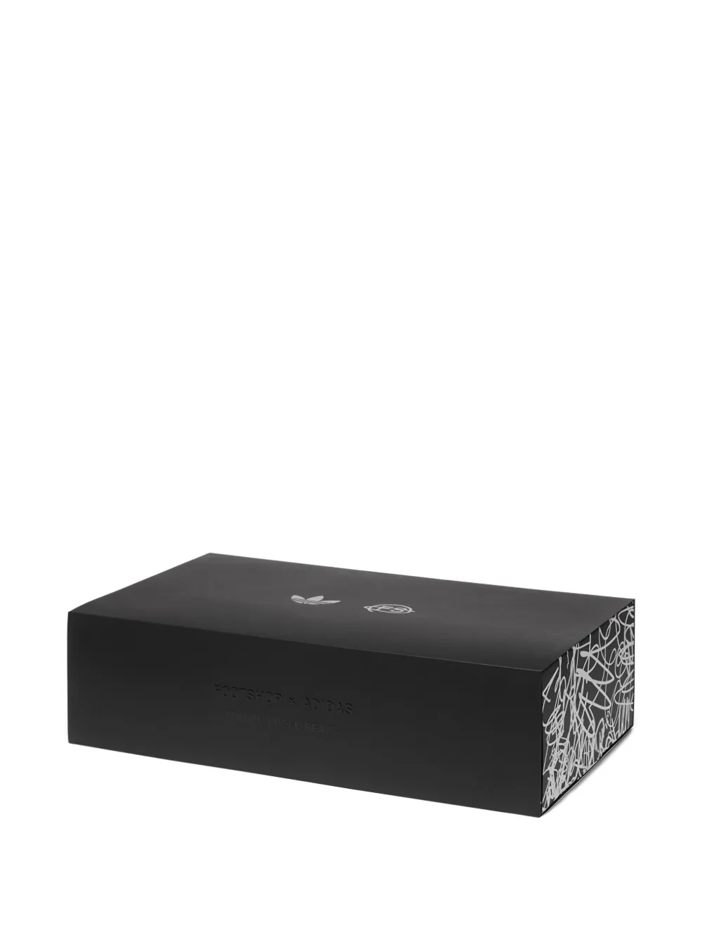 adidas x Footshop Quell Beats sneakers verfraaid met rozen Beige