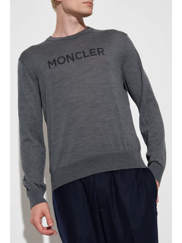 MONCLER グレー ロゴ長袖セーター MONCLER グレー ロゴ長袖セーター