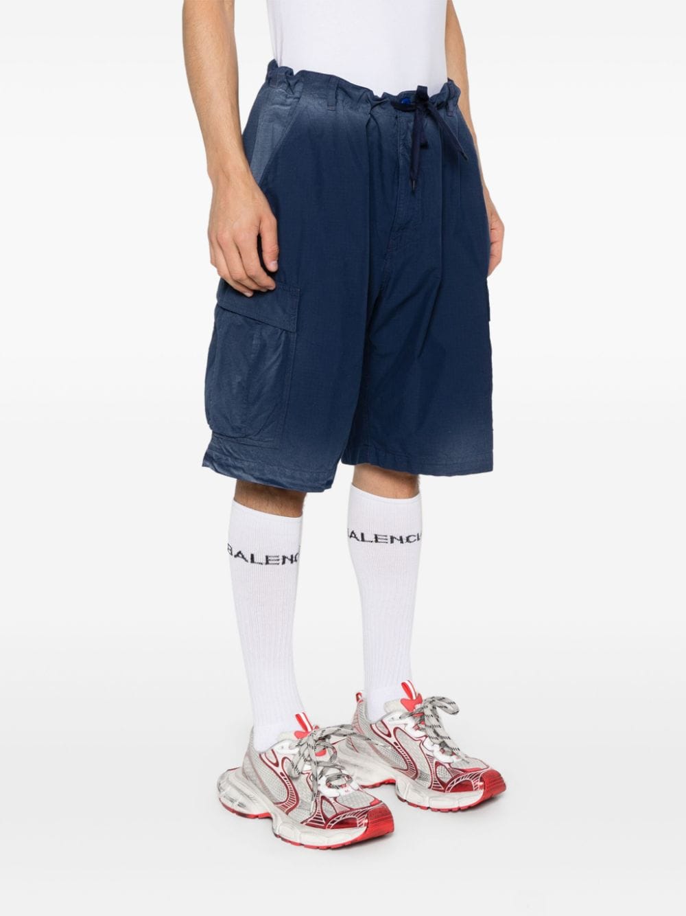 Shop Balenciaga Logo-embroidered Cargo Shorts In 蓝色