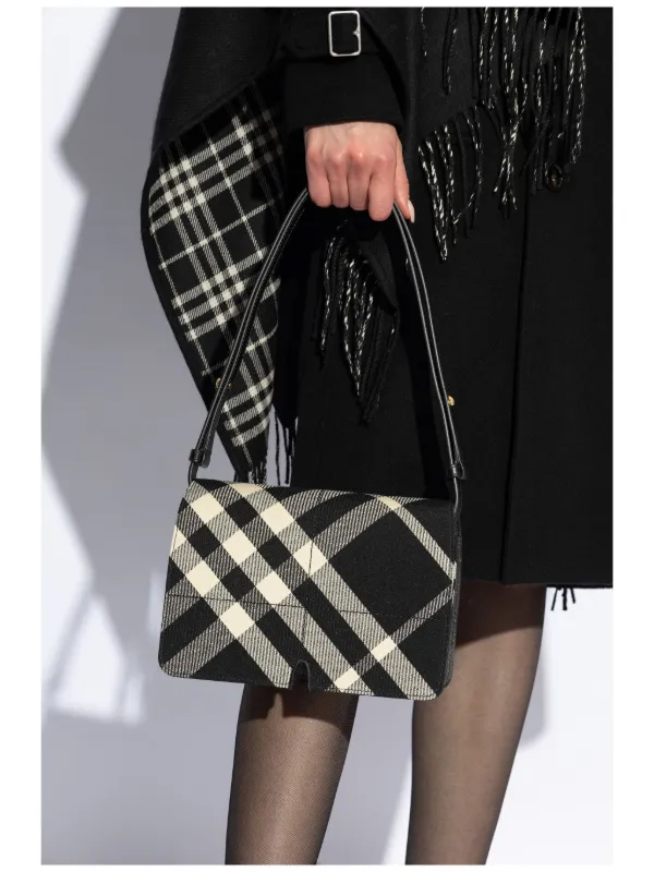 Burberry Snio Shoulder Bag | Black | FARFETCH