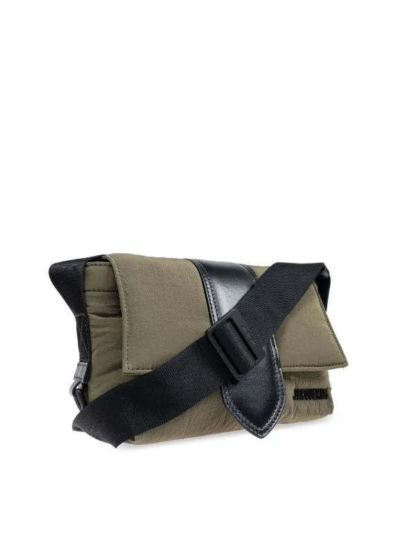★送料関税込★JACQUEMUS Bambino スモールメッセンジャーバッグ The small Bambino messenger bag by JACQUEMUS | Official website