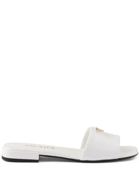 Prada Saffiano Pantoletten aus Lack