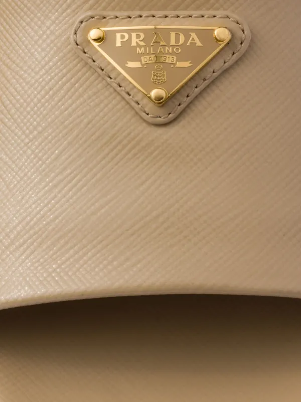 ◆完売前に◆【PRADA】ロゴ スライド 24235941_54276020_1000.jpg
