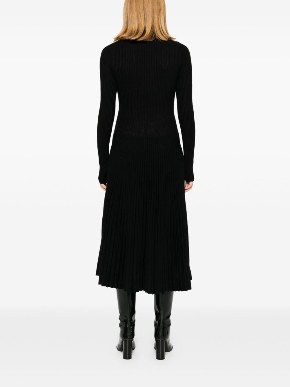 Shop Burberry Pleated Dress In Schwarz