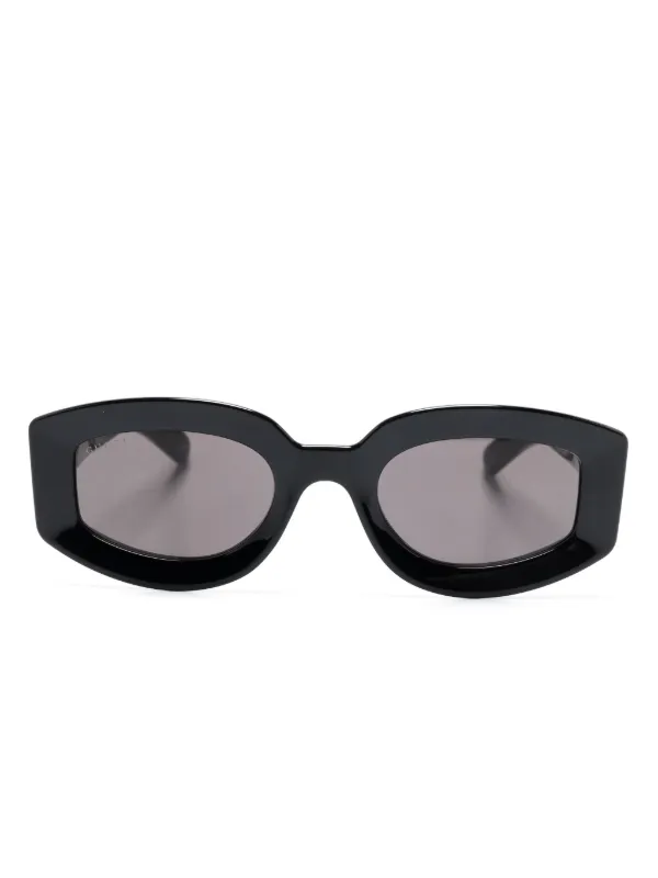 GUCCI サングラス ブラック GGロゴ Gucci Eyewear ロゴ サングラス | ブラック | FARFETCH JP