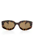 Gucci Eyewear logo-lettering sunglasses - Brown