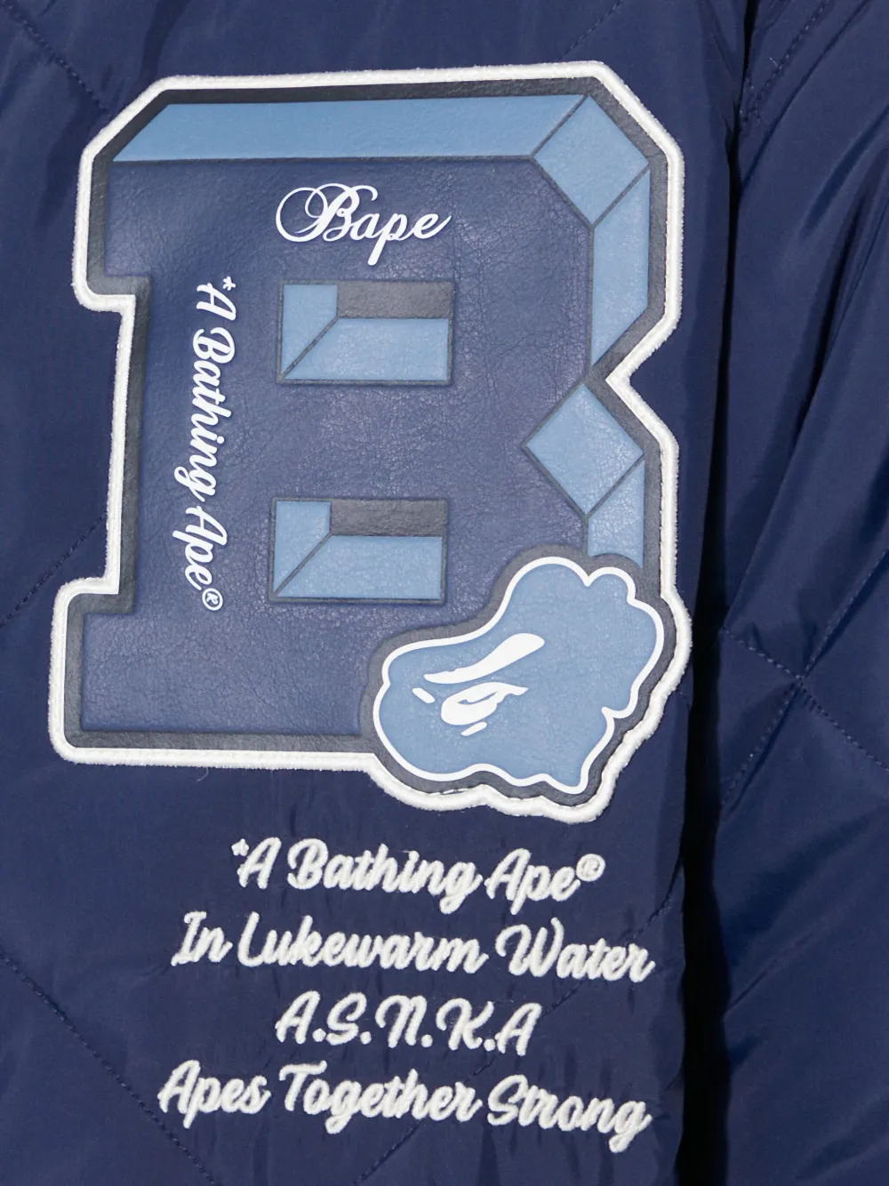 A BATHING APE Gewatteerd jack met logopatch Blauw
