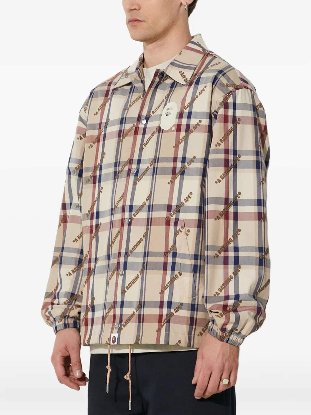 A BATHING APE Geruit jack met logoplakkaat Beige