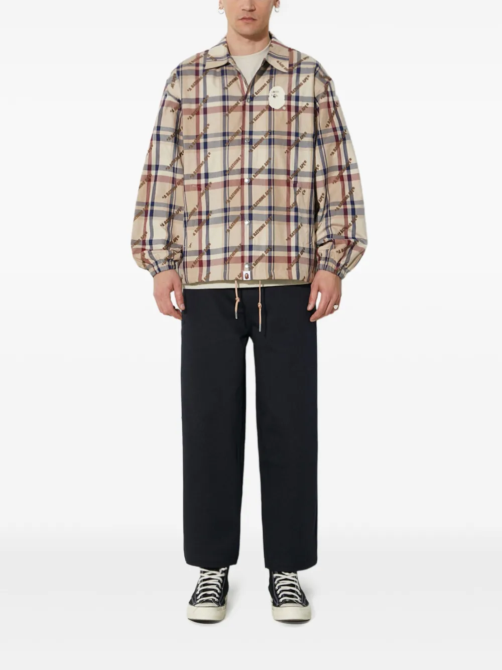 A BATHING APE Geruit jack met logoplakkaat Beige