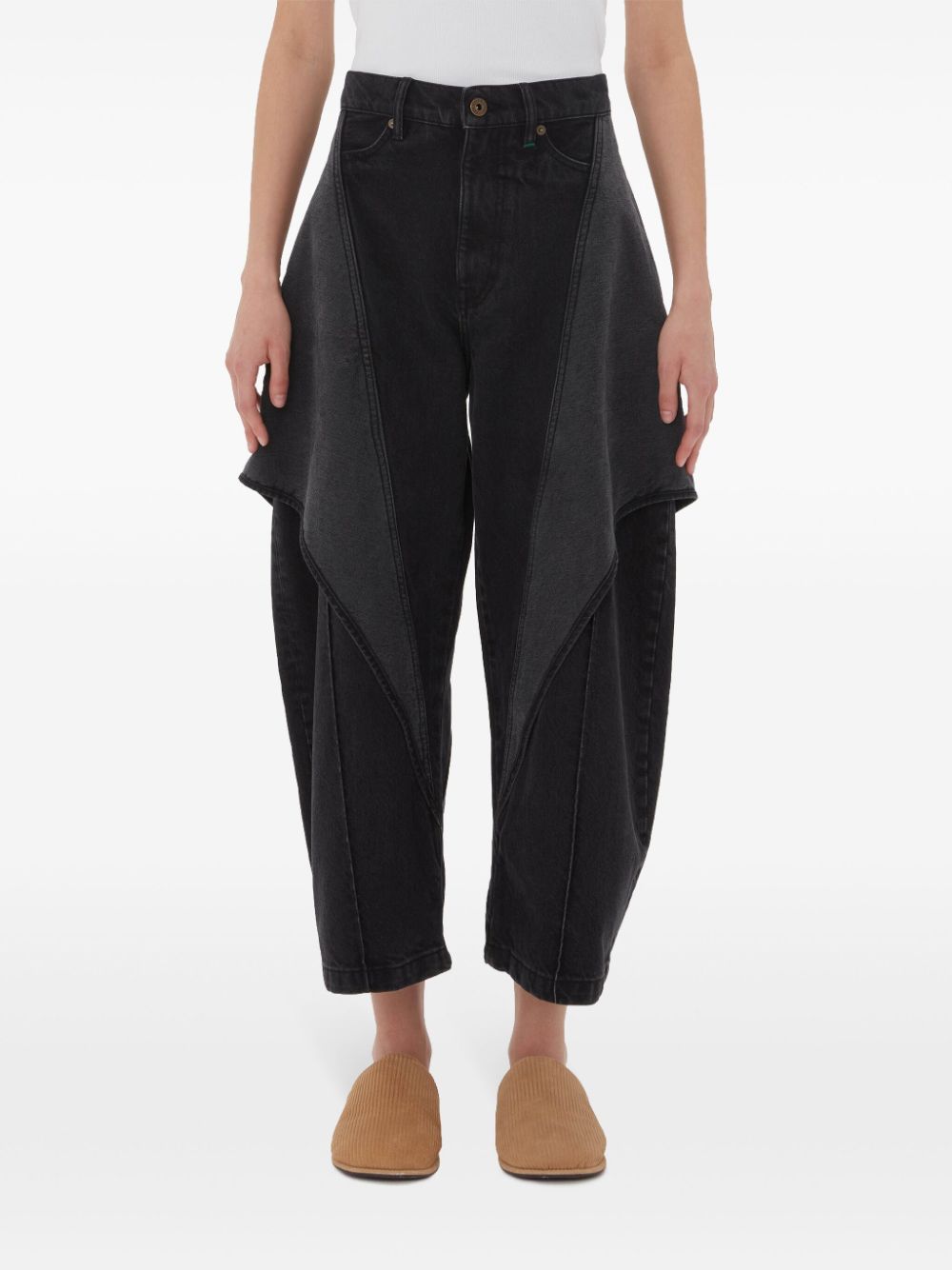 Shop Jw Anderson Cropped Sculptural Jeans In 黑色