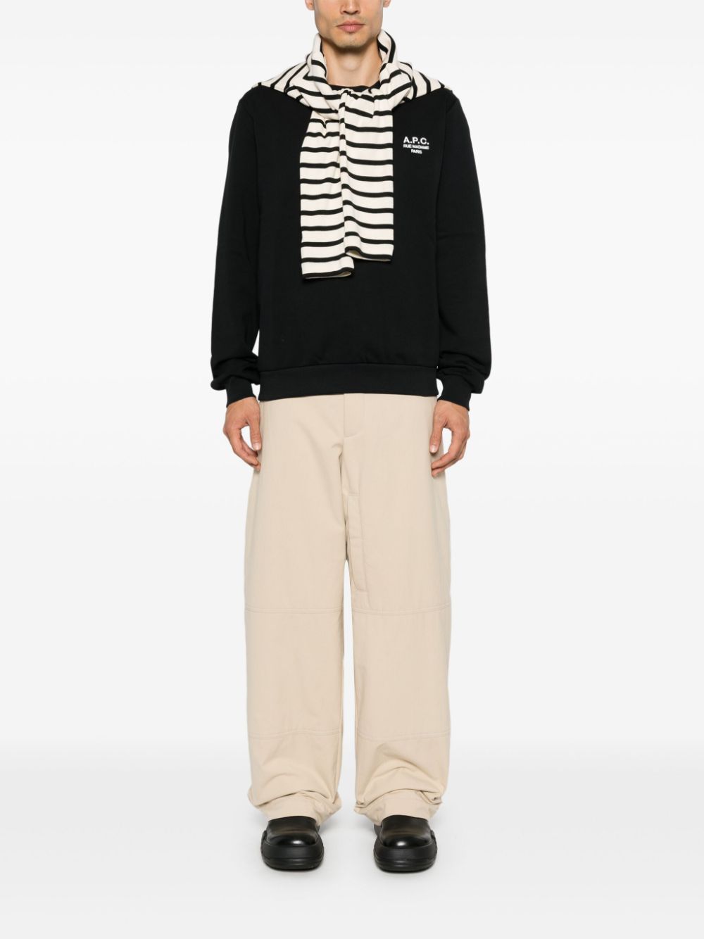 A.P.C. logo-embroidered sweatshirt - Zwart