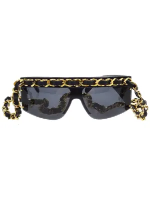 CHANEL Pre-Owned 1990-2000s leather-and-chain Trimmed Shield