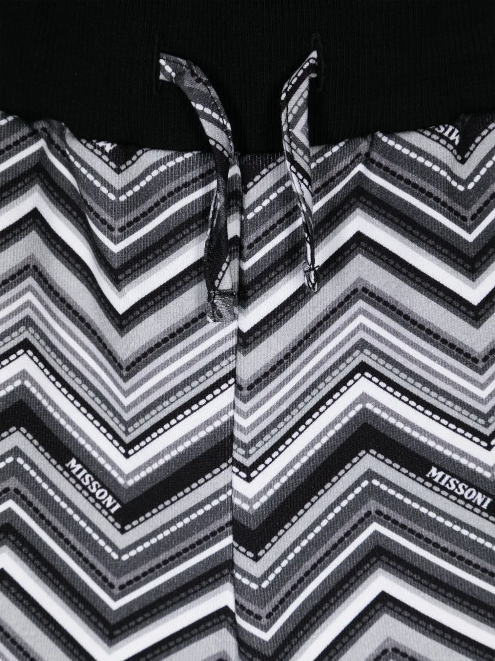 Missoni Kids Bermuda shorts met chevron-print Zwart