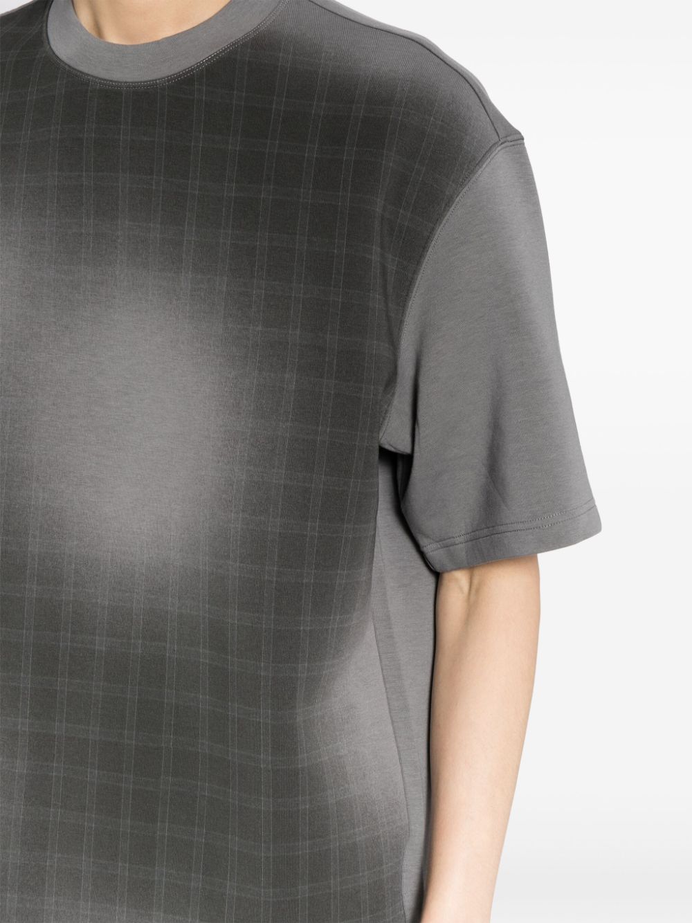 Shop Croquis Checked Short-sleeve T-shirt In Grey