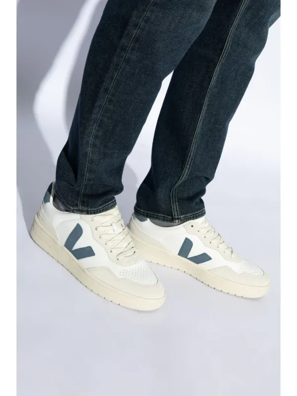 【送料&関税込】Veja Sneaker v-90 VEJA V-90 Sneakers | White | FARFETCH