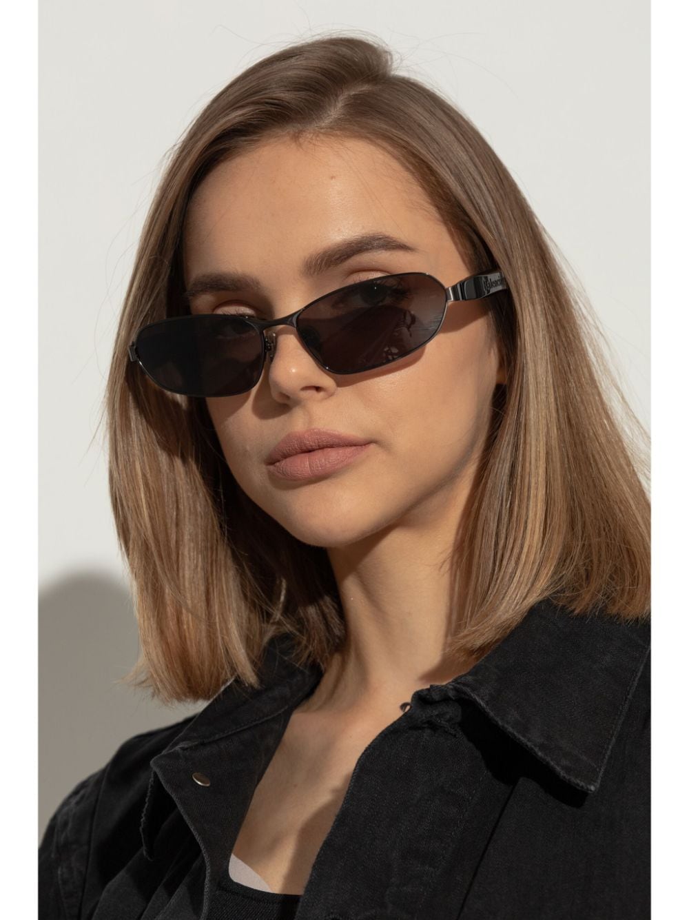 Balenciaga Eyewear logo-engraved rectangle-frame sunglasses - Grijs