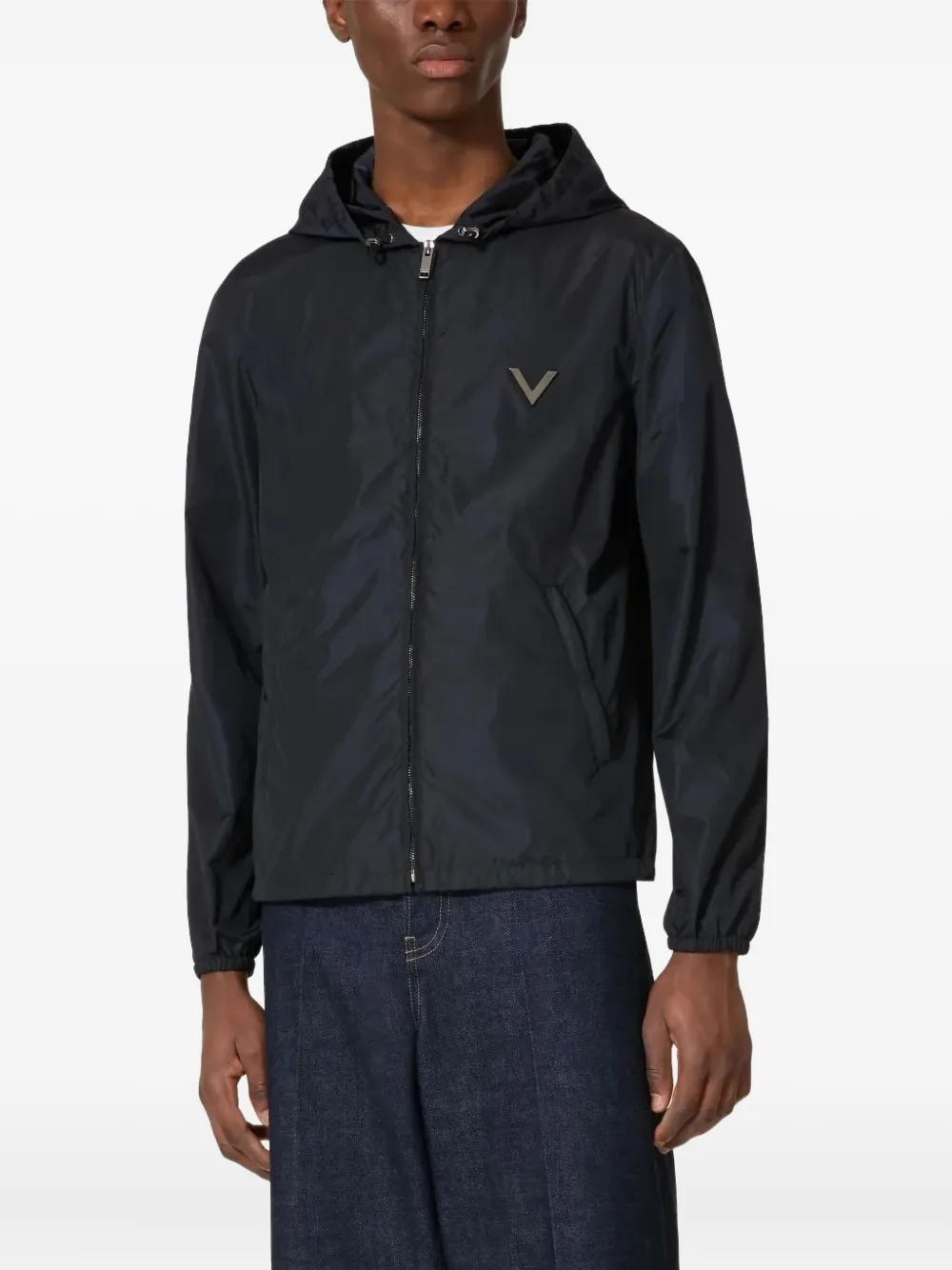 V-detail hooded jacket