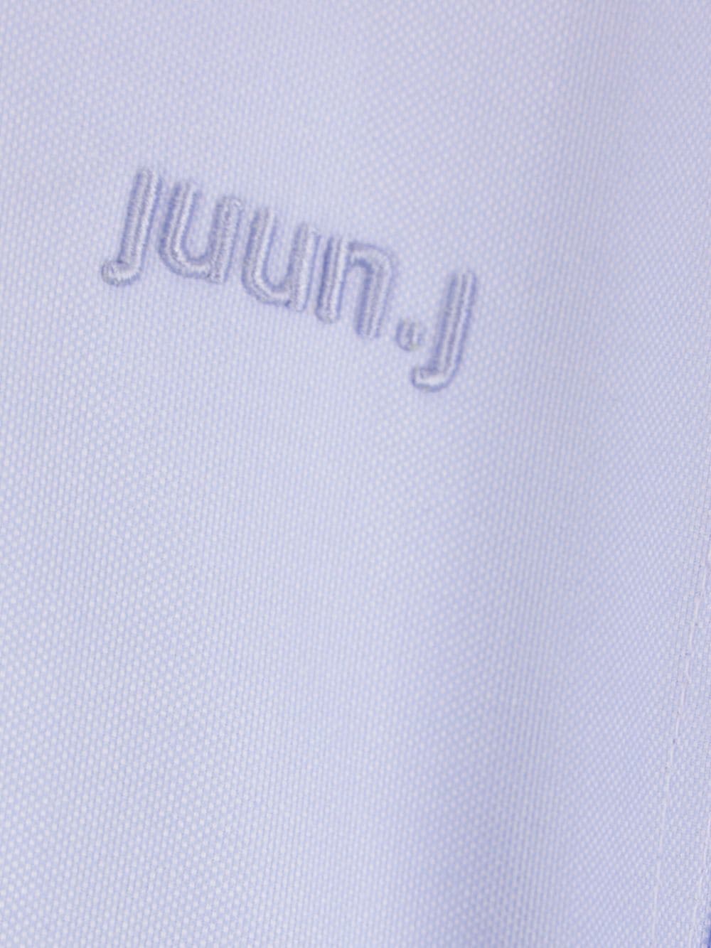 Shop Juunj Embroidered-logo Shirt In Blau