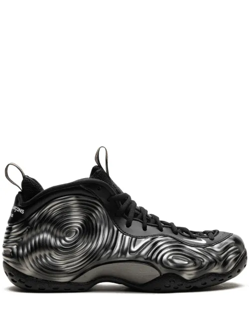 X CDG Plus baskets Air Foamposite One SP 'Black/White' - Nike - Modalova
