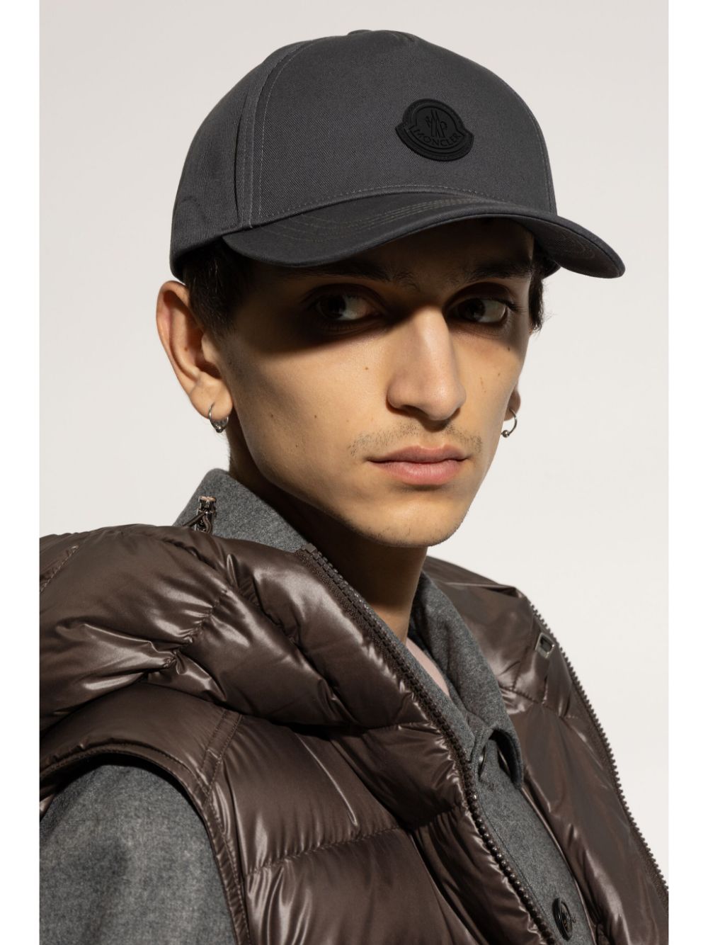 Moncler logo-appliqué baseball cap - Grijs