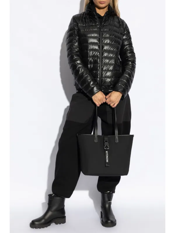 日本未入荷 MONCLER Epigeo ダウンジャケット Moncler Epigeo パデッドジャケット | ブラック | FARFETCH JP